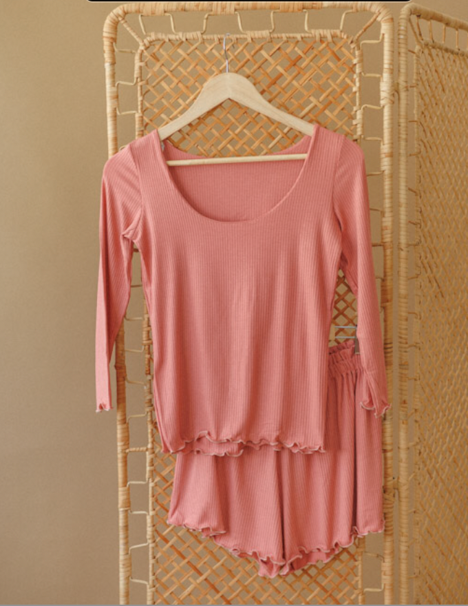 Aria ruffle shorts / Strawberry
